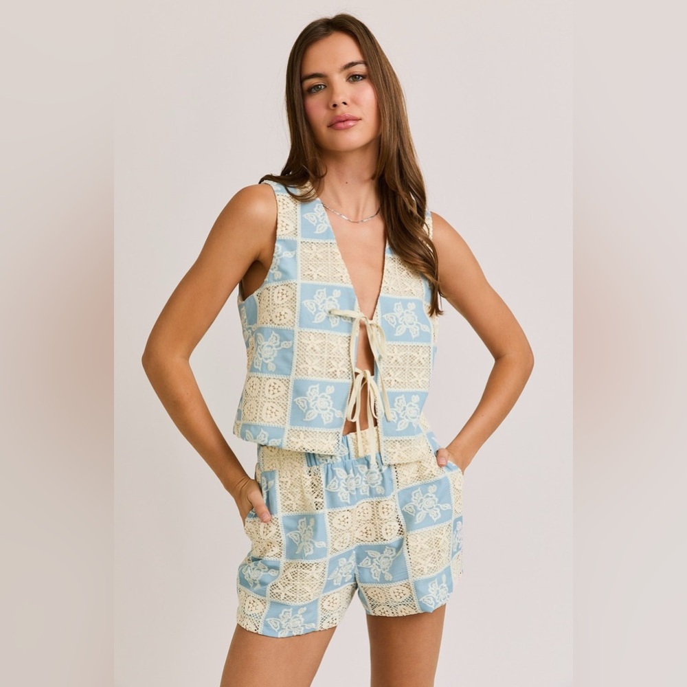 Floral Crochet Checker Pattern Tie Front Top - Le Lis